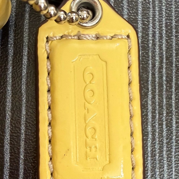 Coach vintage signature yellow crossbody swingpack bag - Picture 5 of 5